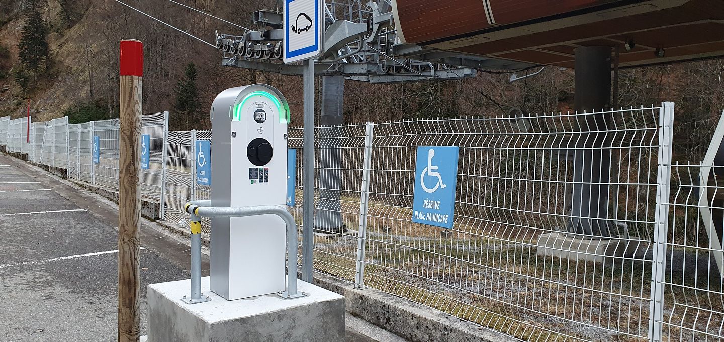 Borne de recharge électrique voiture