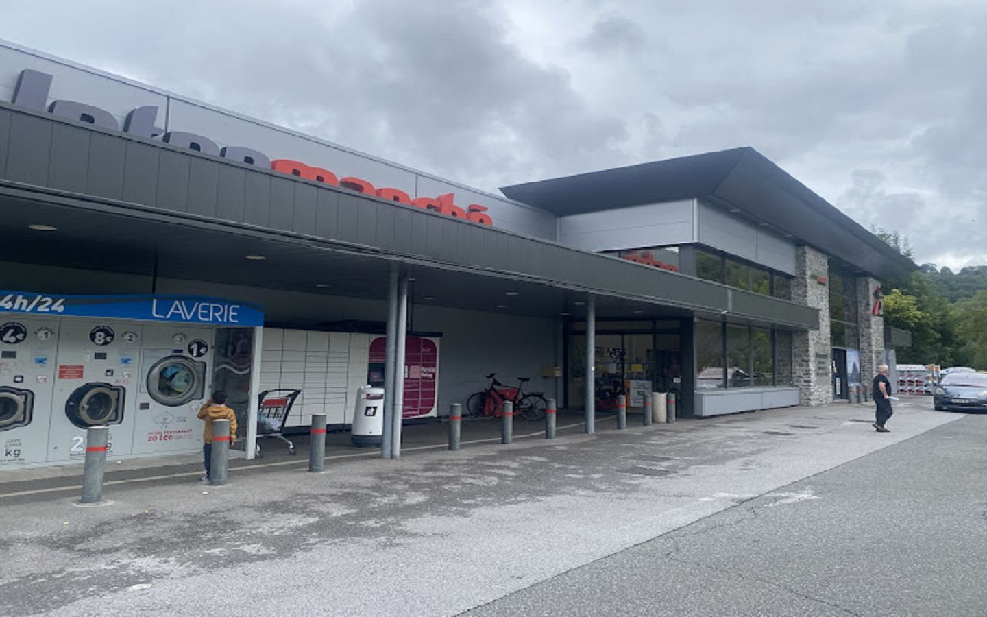 Laverie automatique d'Intermarché à Louvie-Juzon
