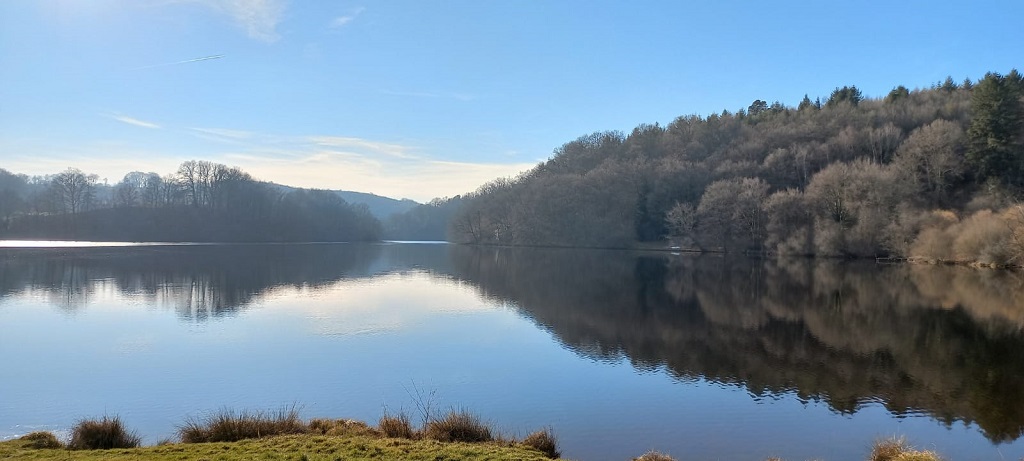 Le lac de Sainte-Hélène, à Bujaleuf