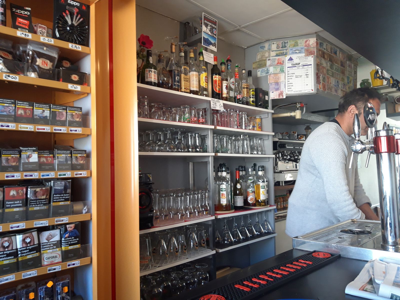 Mi~Ké Bar Tabac - photo 2