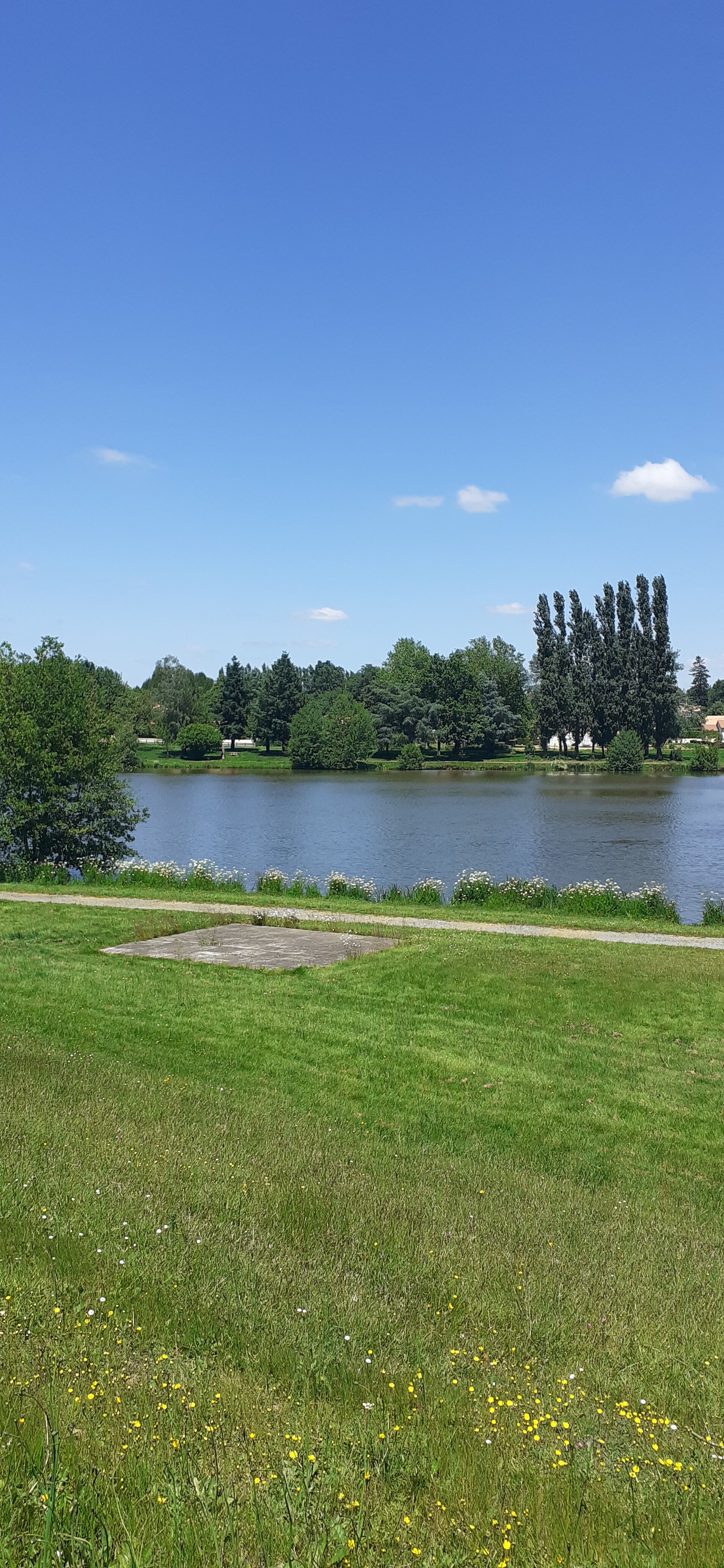 Plan d'eau les Effres