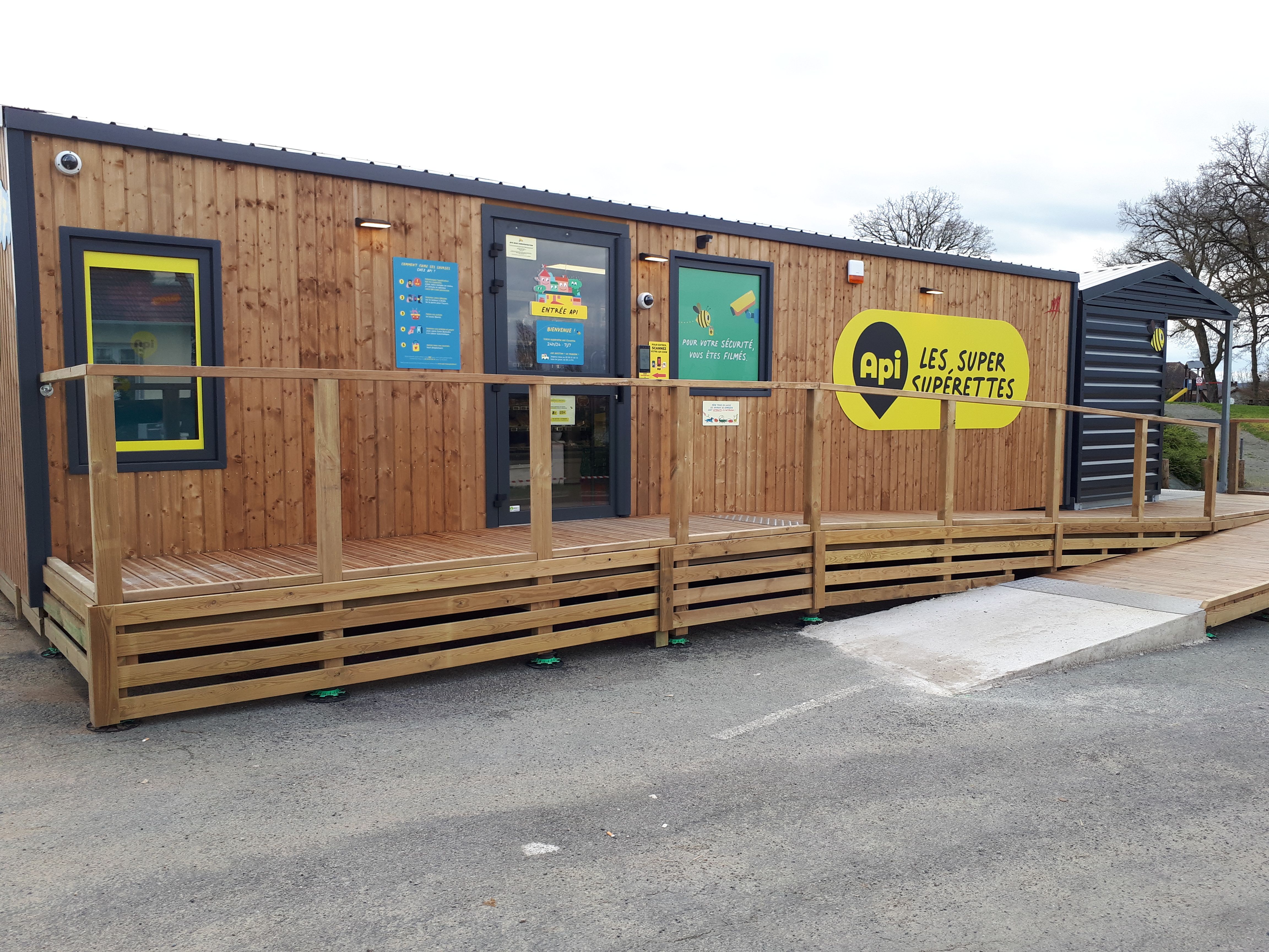 API - Super supérette Burgnac