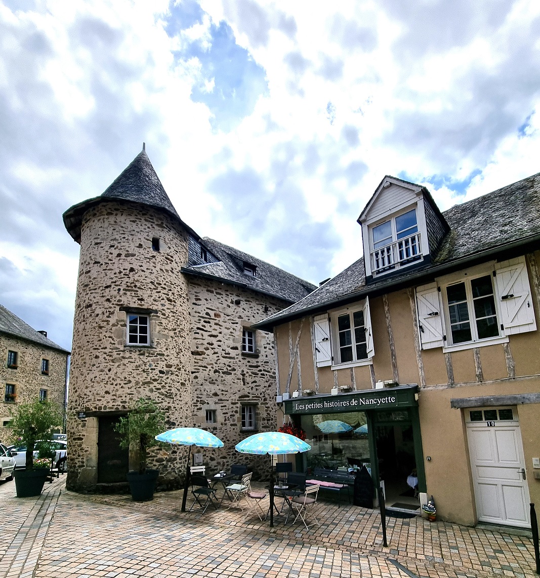Les ateliers de la fée Nancyette - La chenille qui ne savait pas...