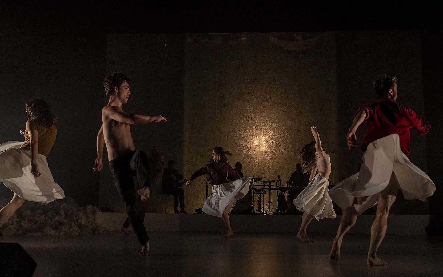 Bezperan: Collectif Bilaka mise en scène Daniel San Pedro