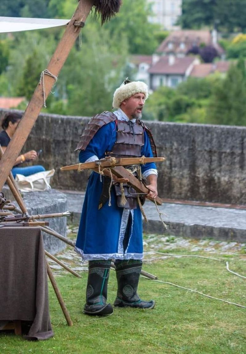 Tir à l’arbalète et frappe de monnaie - Châteaux en fête