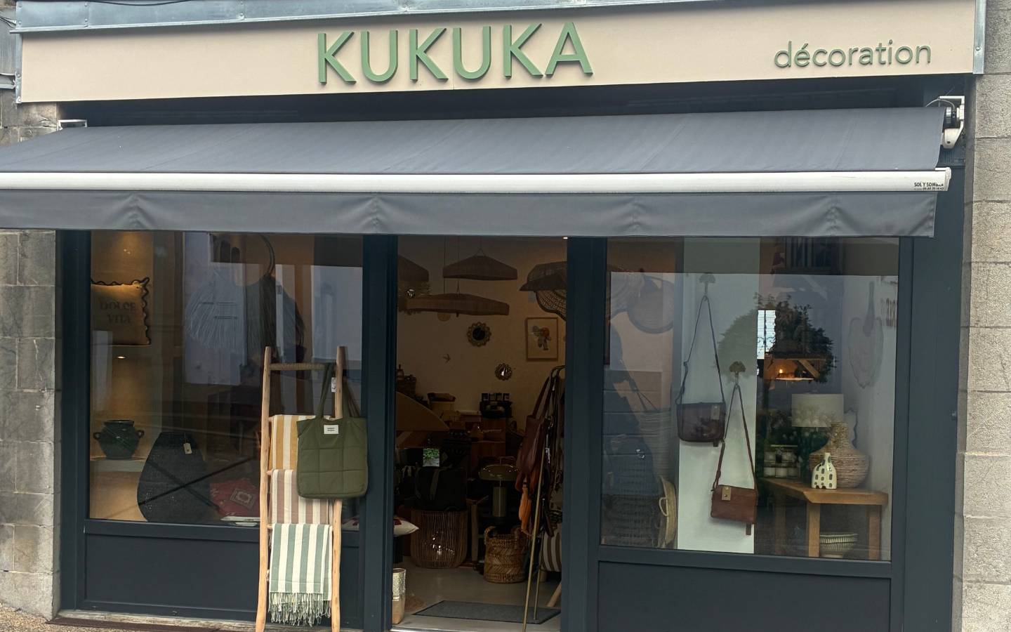 Boutique d'ameublement, décoration et mode Kukuka
