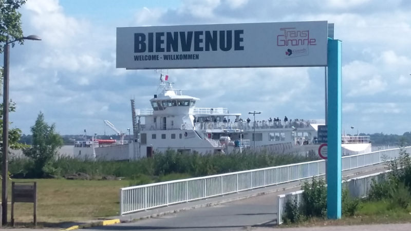 Bac Ferry Lamarque - Blaye