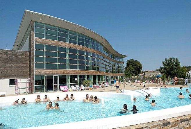 Villa Sport-Complexe aqua-récréatif, bien-être et sportif
