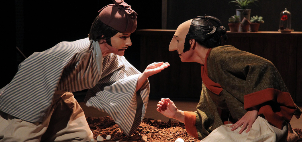 Caché dans son buisson de lavande, Cyrano sentait bon la lessive