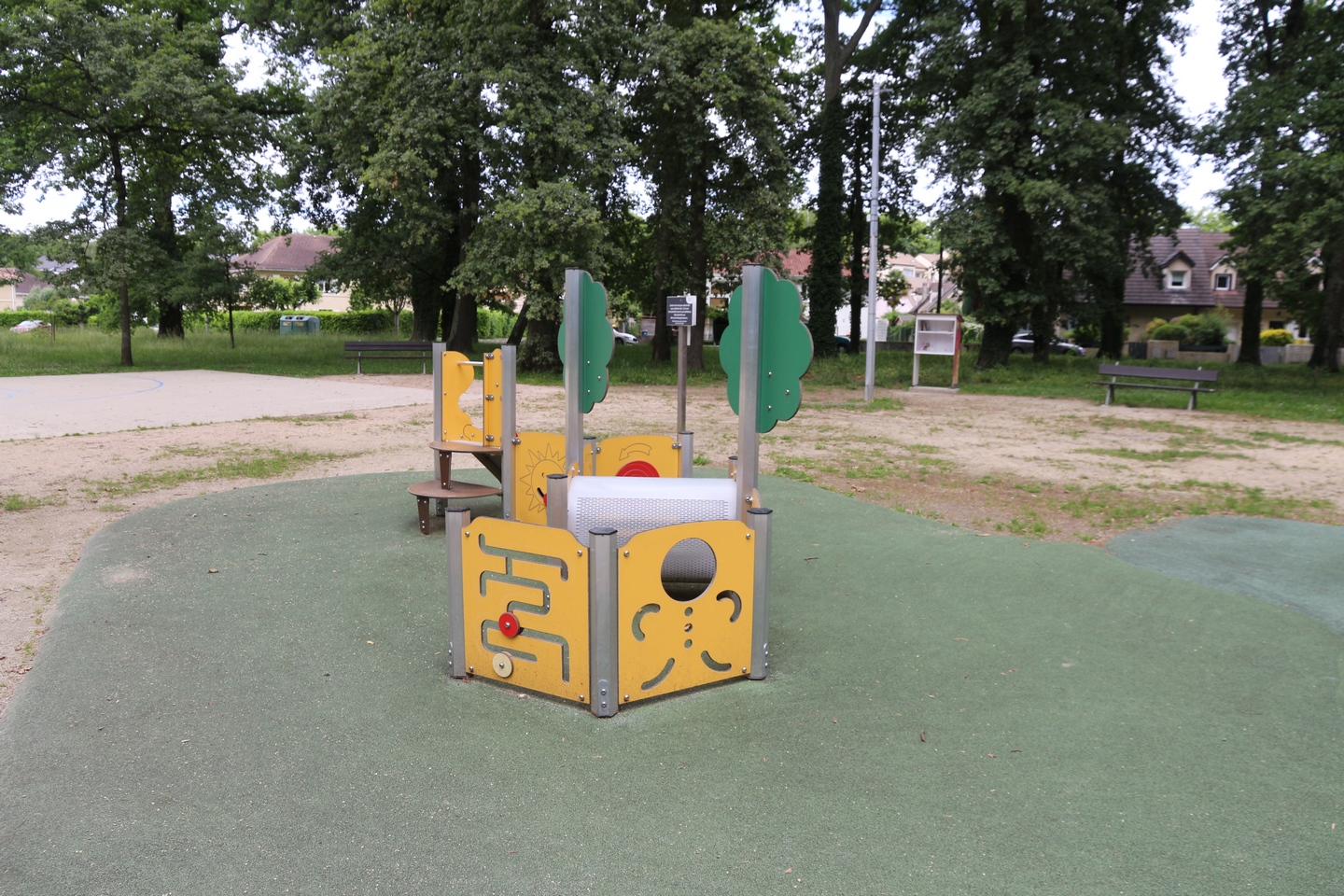 Aire de jeux-  Quartier Hippodrome