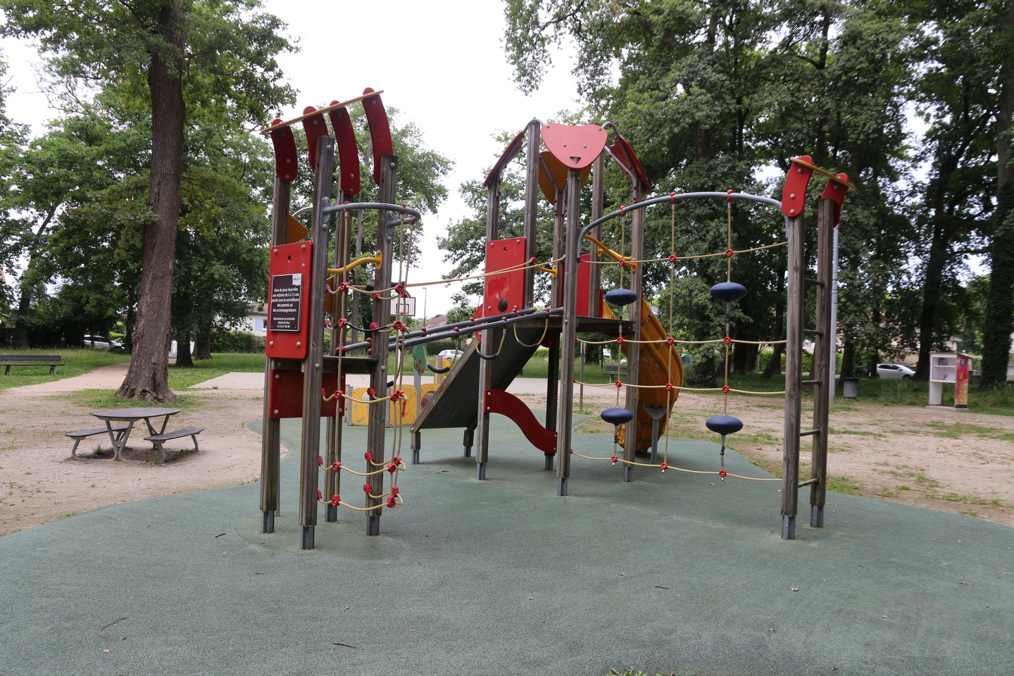Aire de jeux-  Quartier Hippodrome
