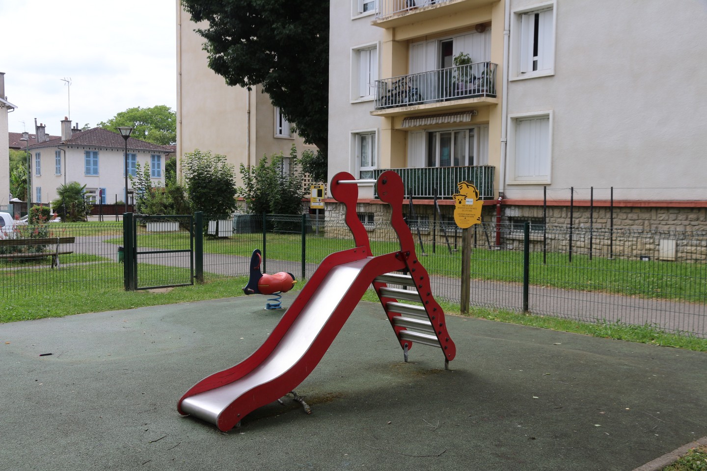 Aire de jeux - Font aux fées