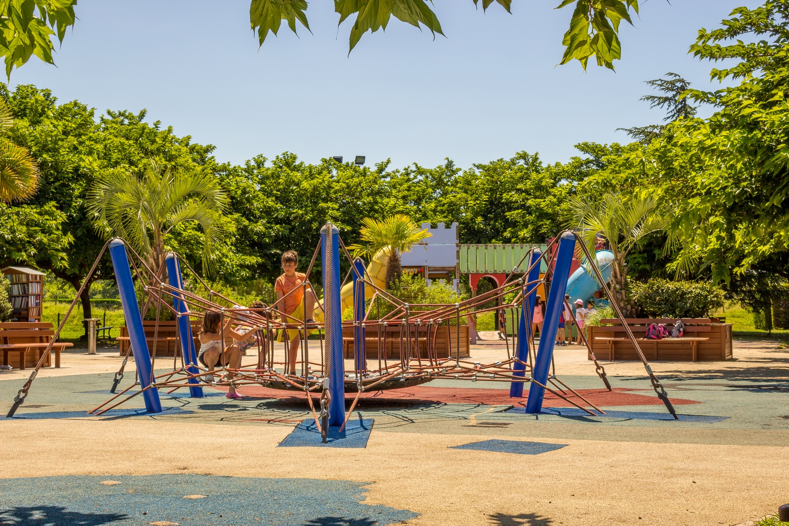 Aire de jeux Belcénia