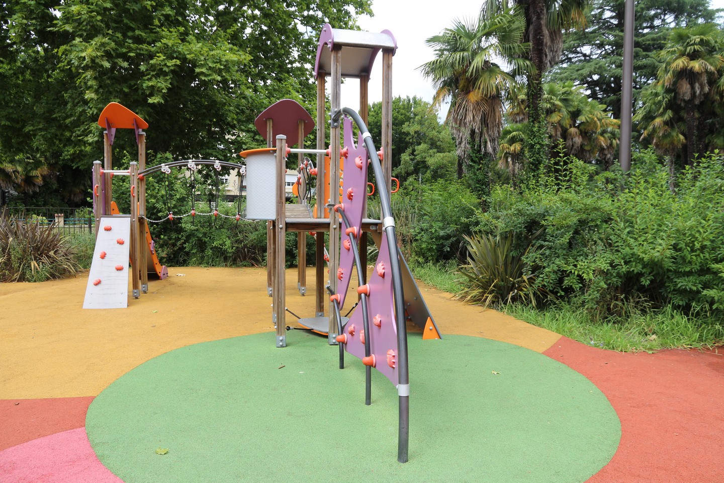 Aire de jeux -Parc Jaussely