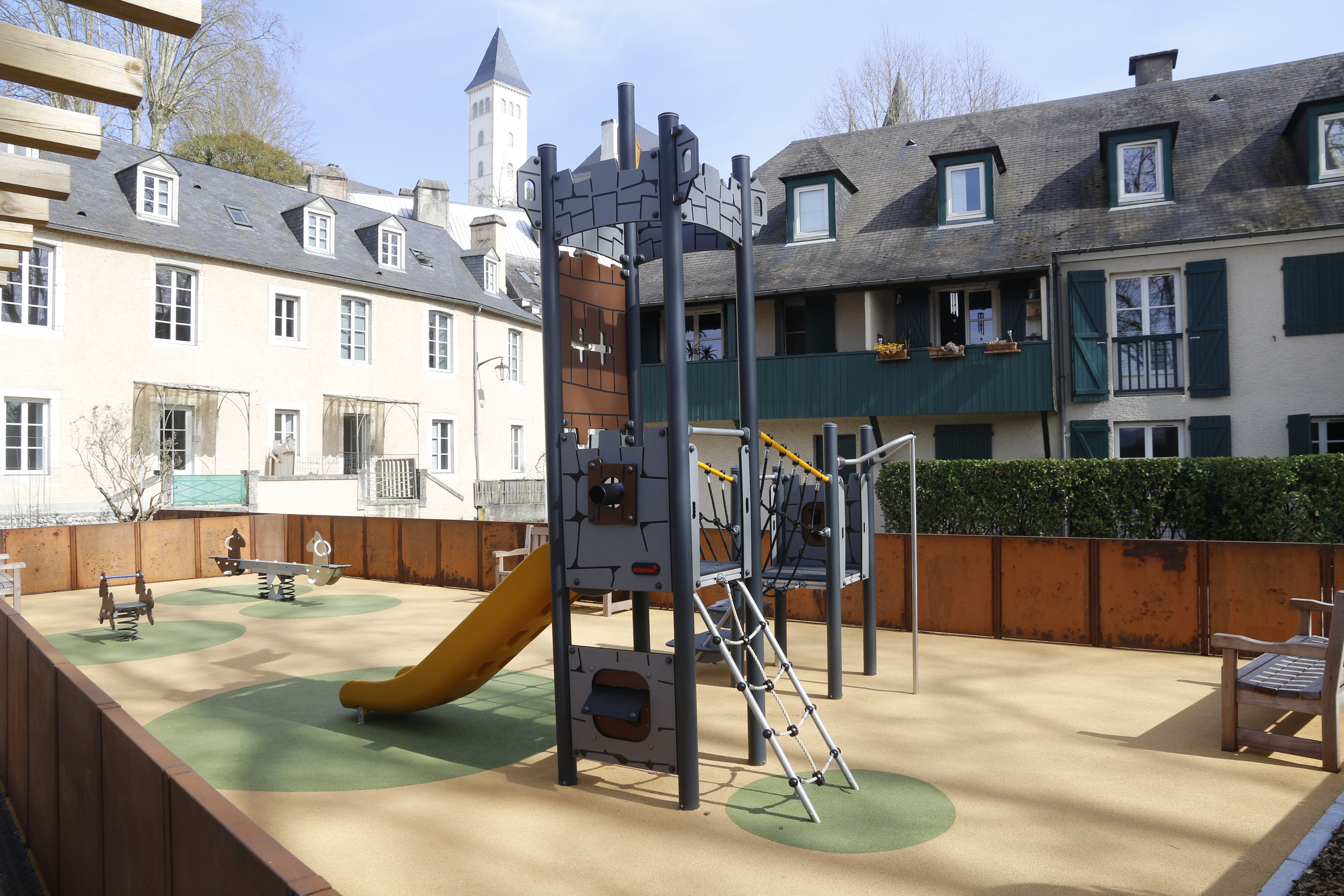 Aire de jeux - Place de la monnaie