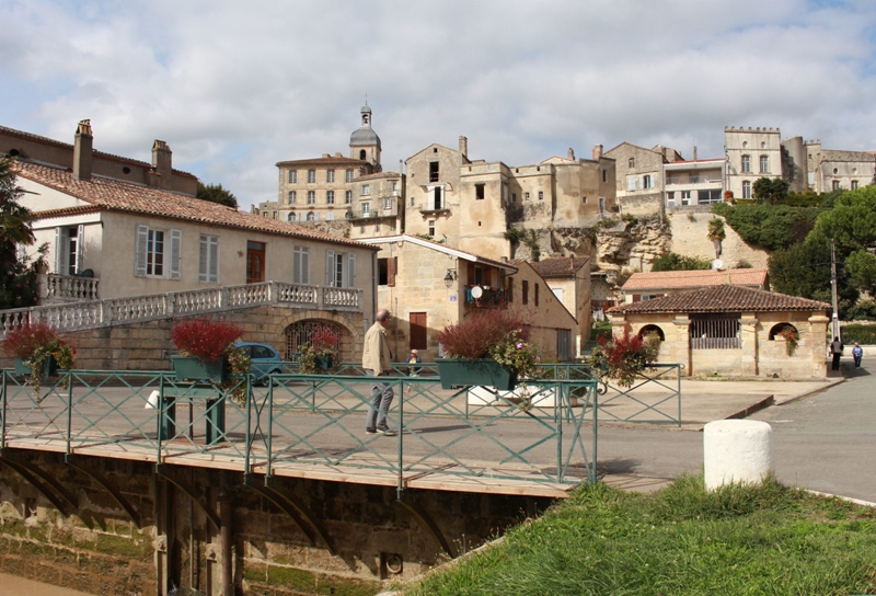 Bourg-800x600---Blaye-Tourisme