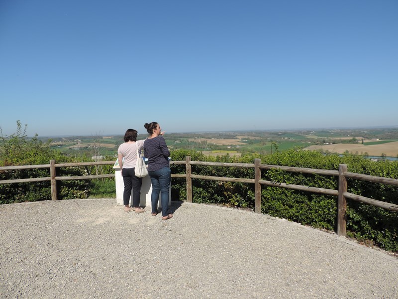 Butte de la vierge à Monbahus