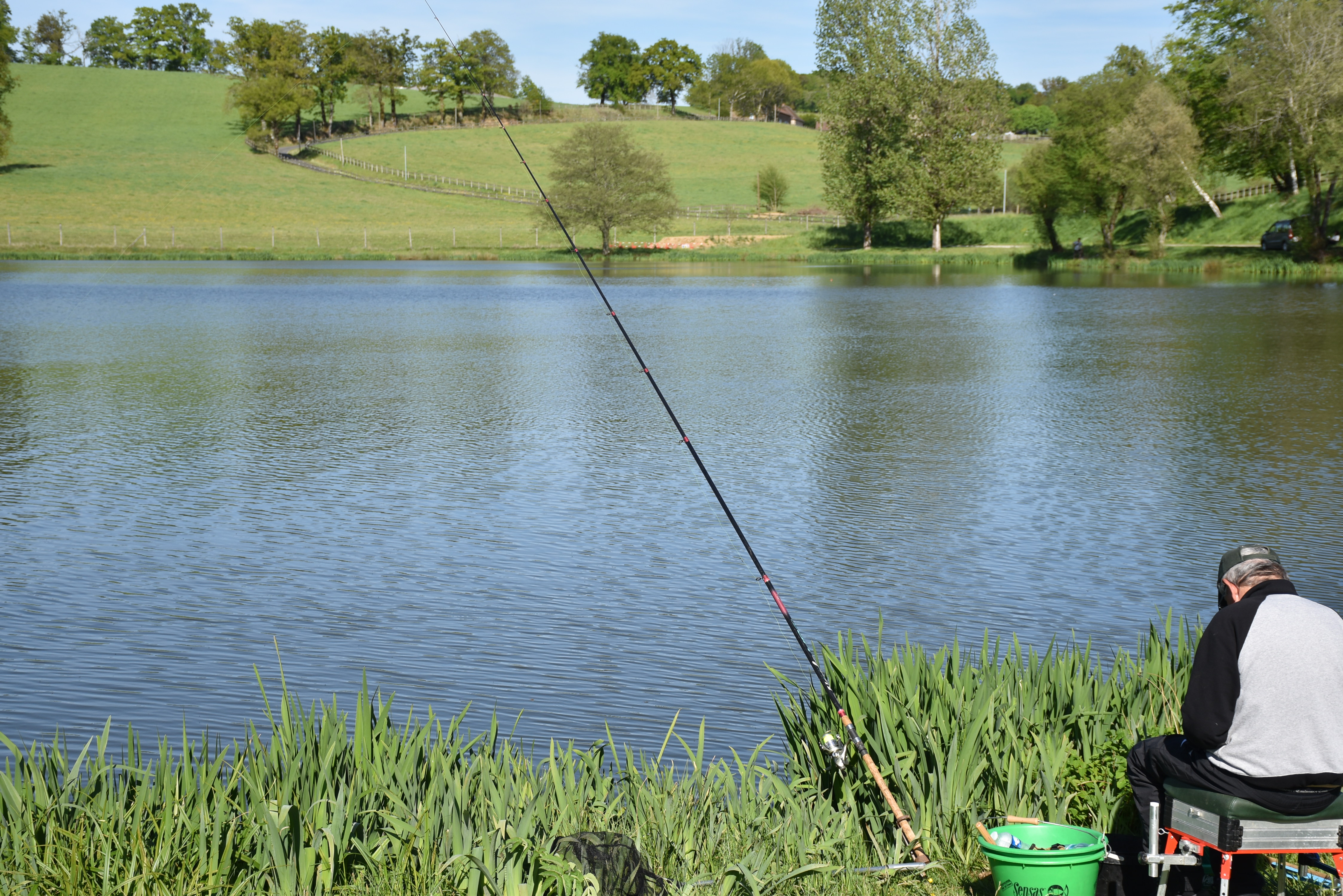 Etang de pêche de 'Montréal' à Saint Germain Les Belles