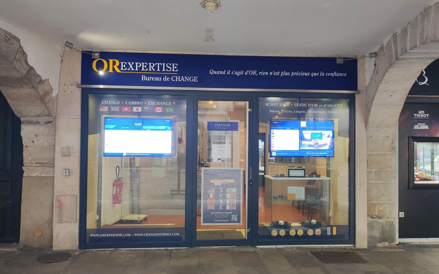 Change by Fidso - photo 2