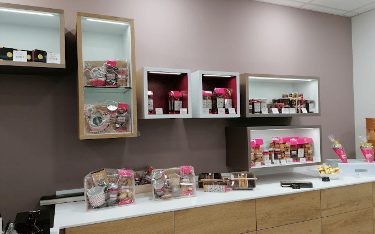 Salon de thé, pâtisserie Larramendy Goxokia, Mauléon-Licharre - photo 2