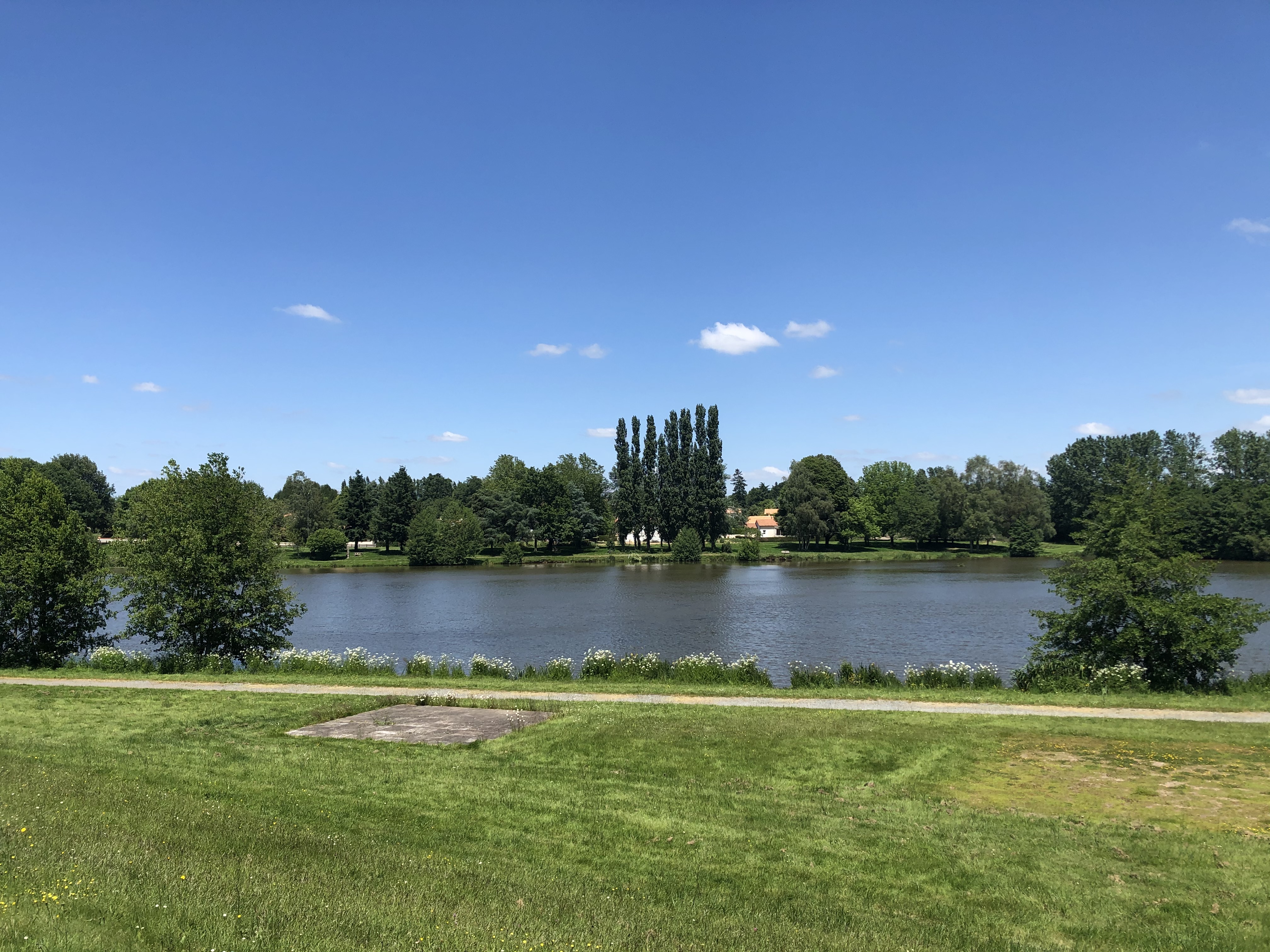 Plan d'eau les Effres