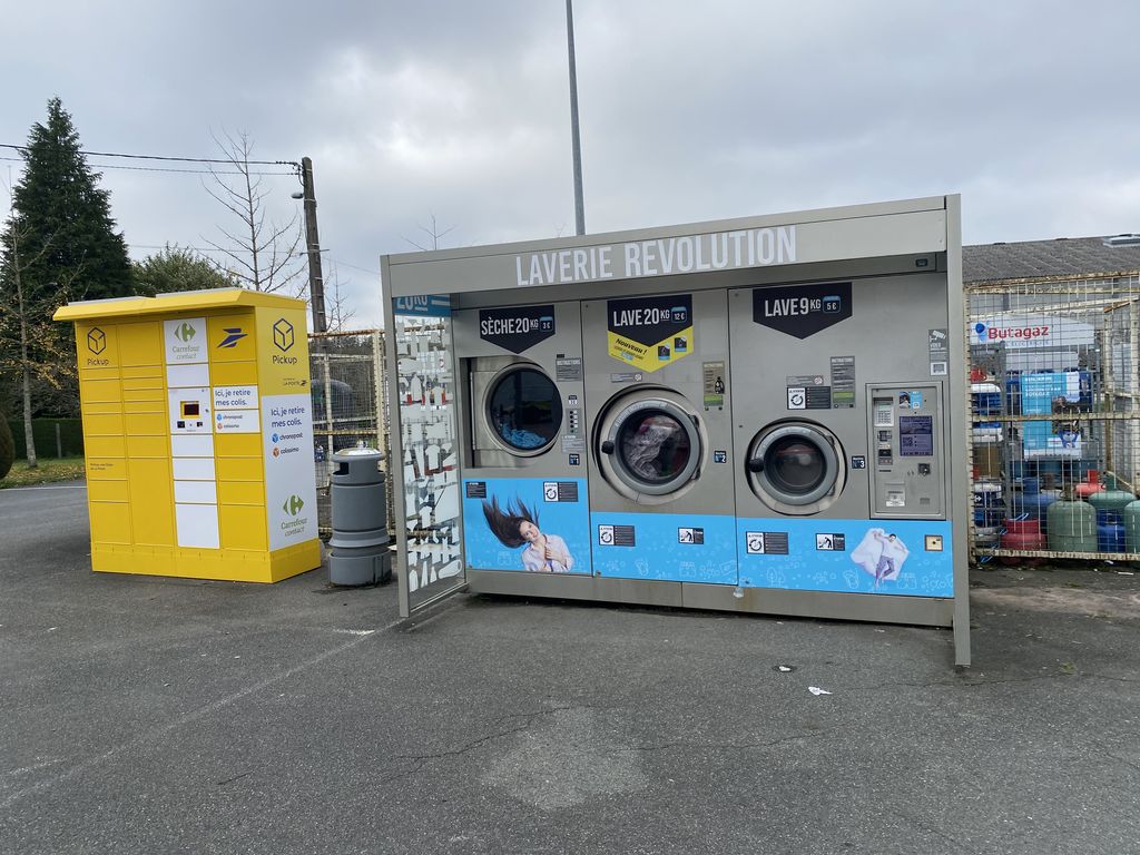 Carrefour Contact, Bénévent-l'Abbaye