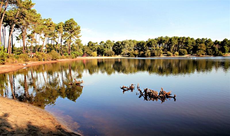 LAC-MAGDELAINE-GUJAN-MESTRAS-2