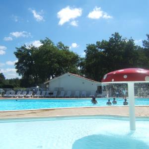Langeot-piscine—Langeot Langeot-piscine