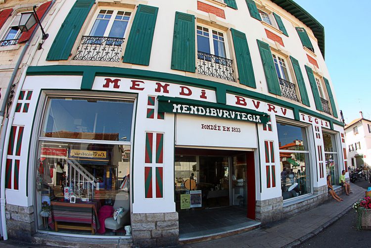 Mendiburutegia tissus