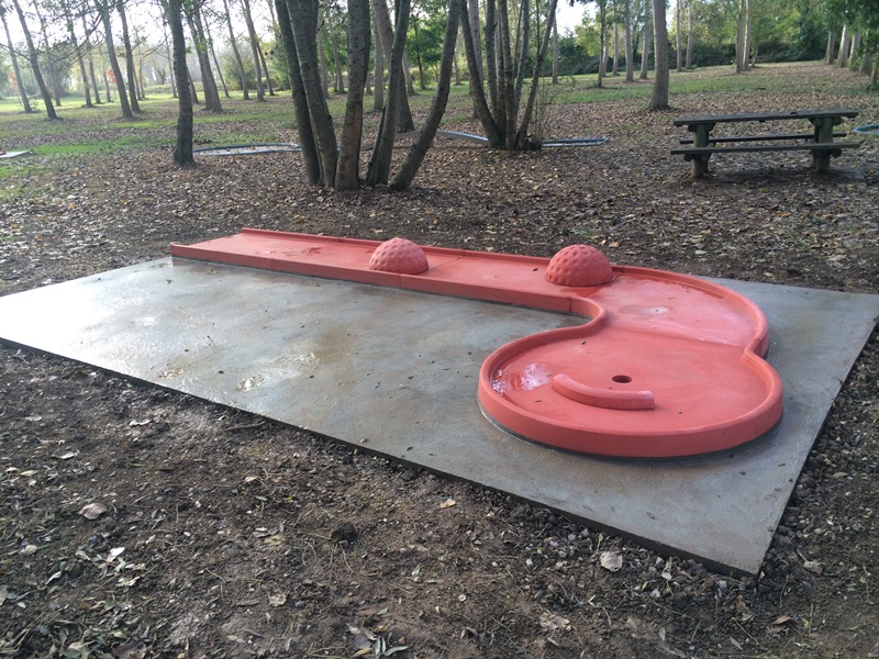 Mini-golf