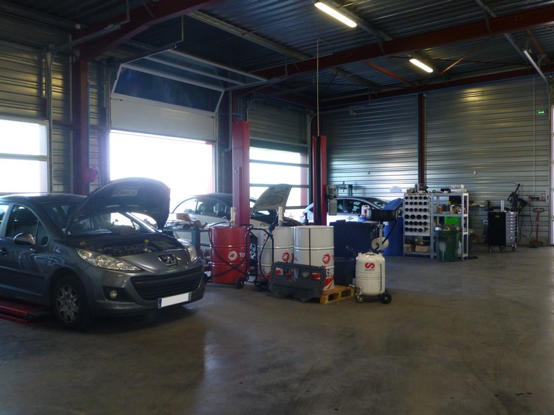 Lacoste Automobiles - photo 4