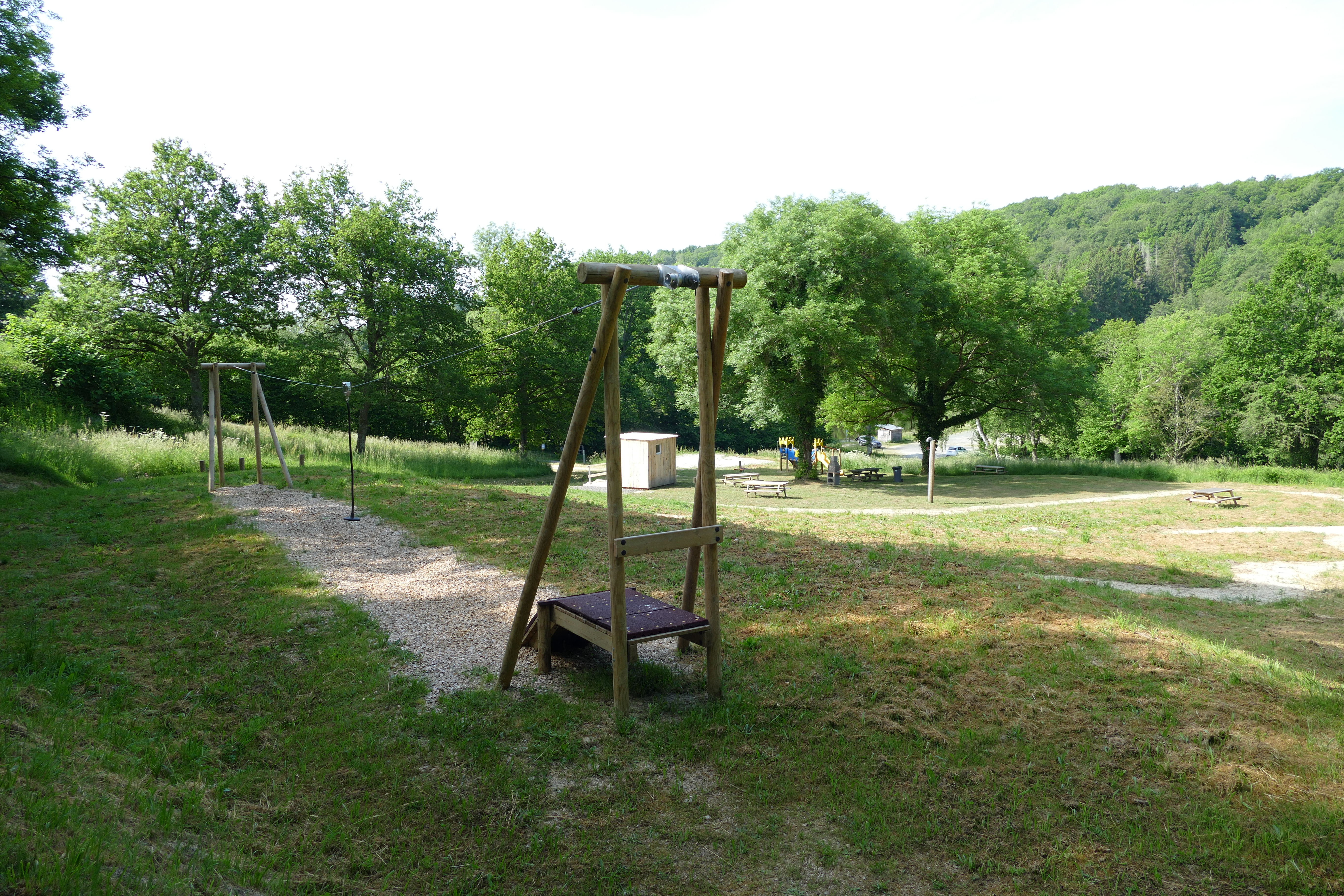 Etang de Jarmenet : Aire de pique-nique et de jeux