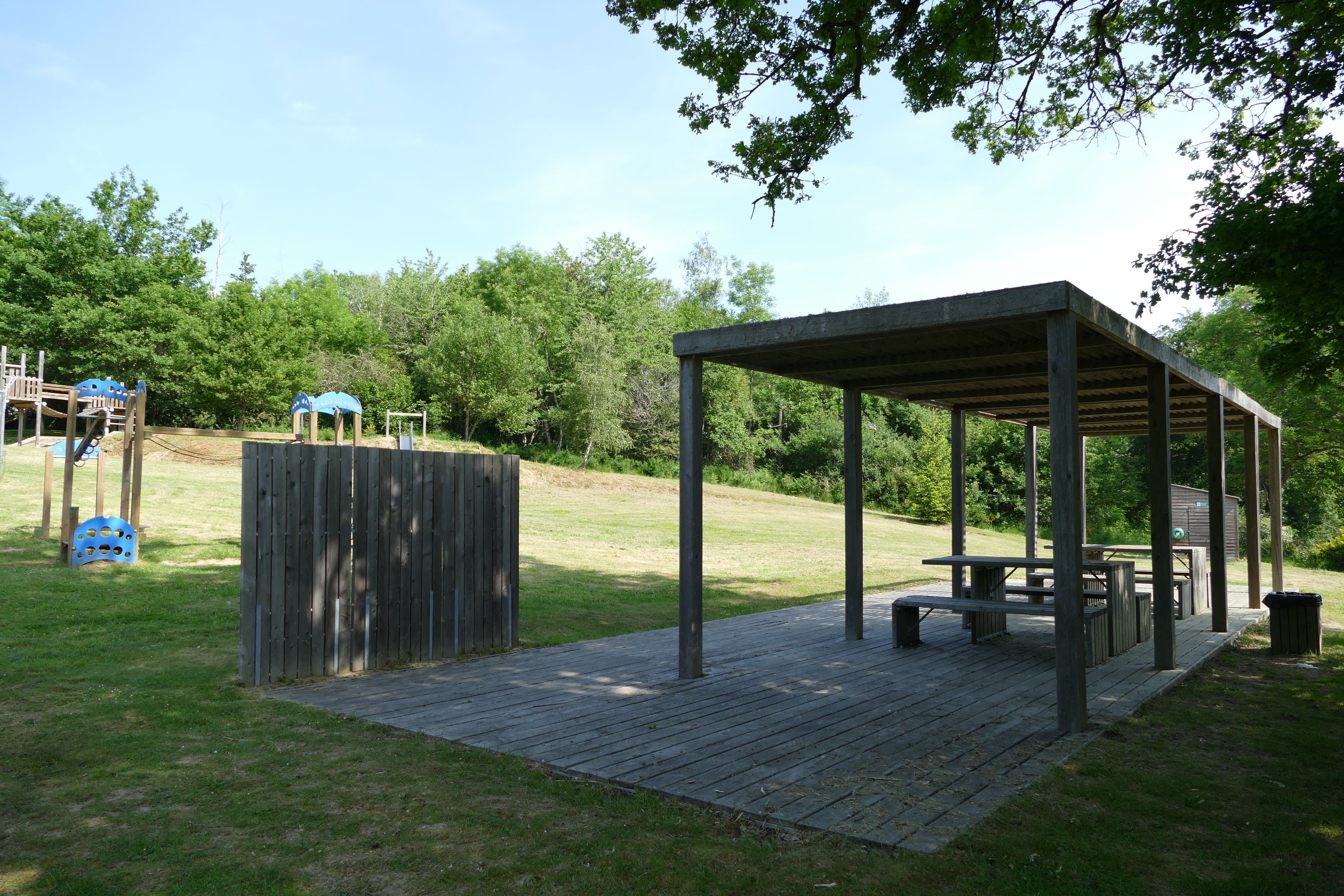 Parc de Coux : Aire de pique-nique et de jeux