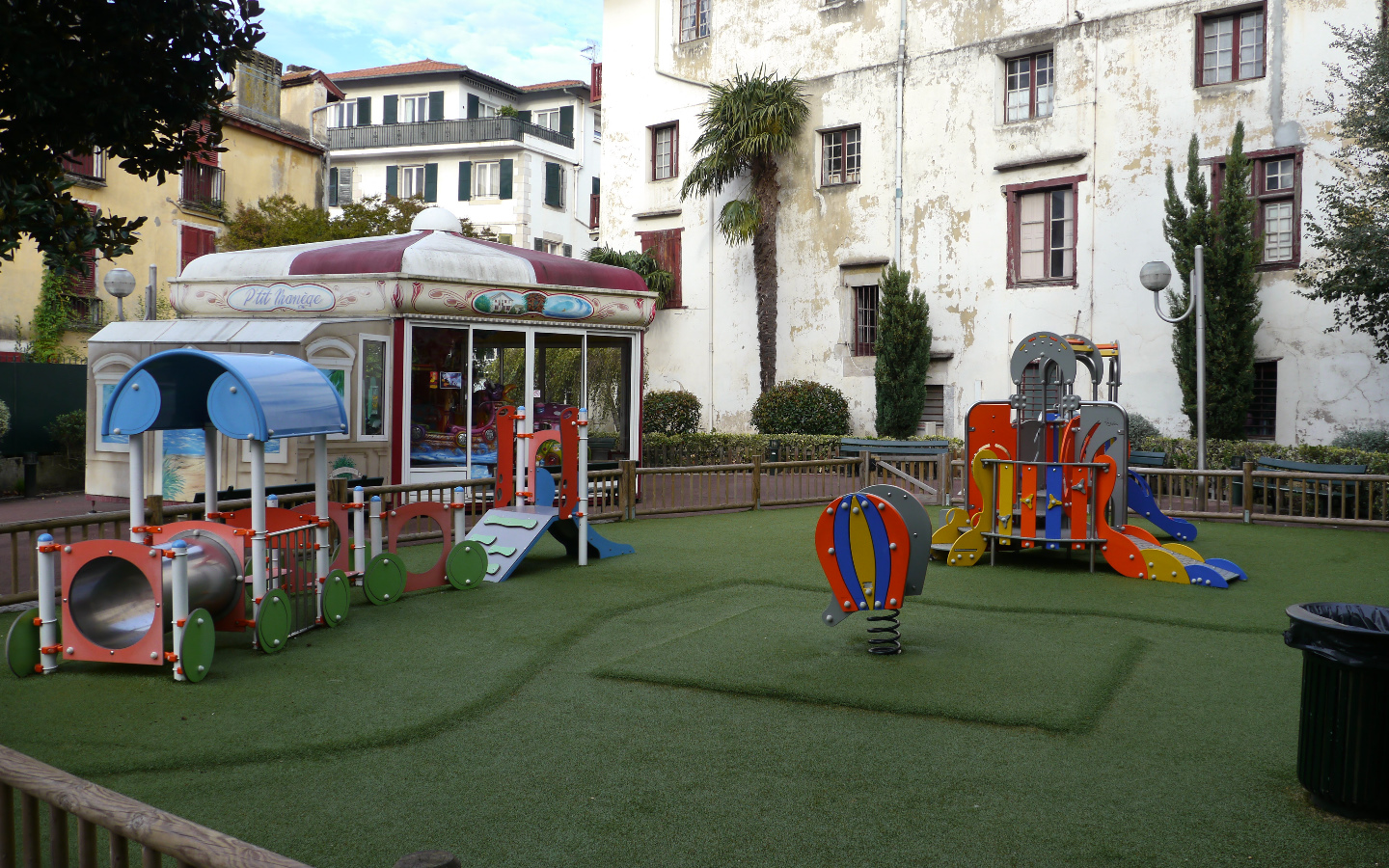Aire de jeux Parc Jean Moulin
