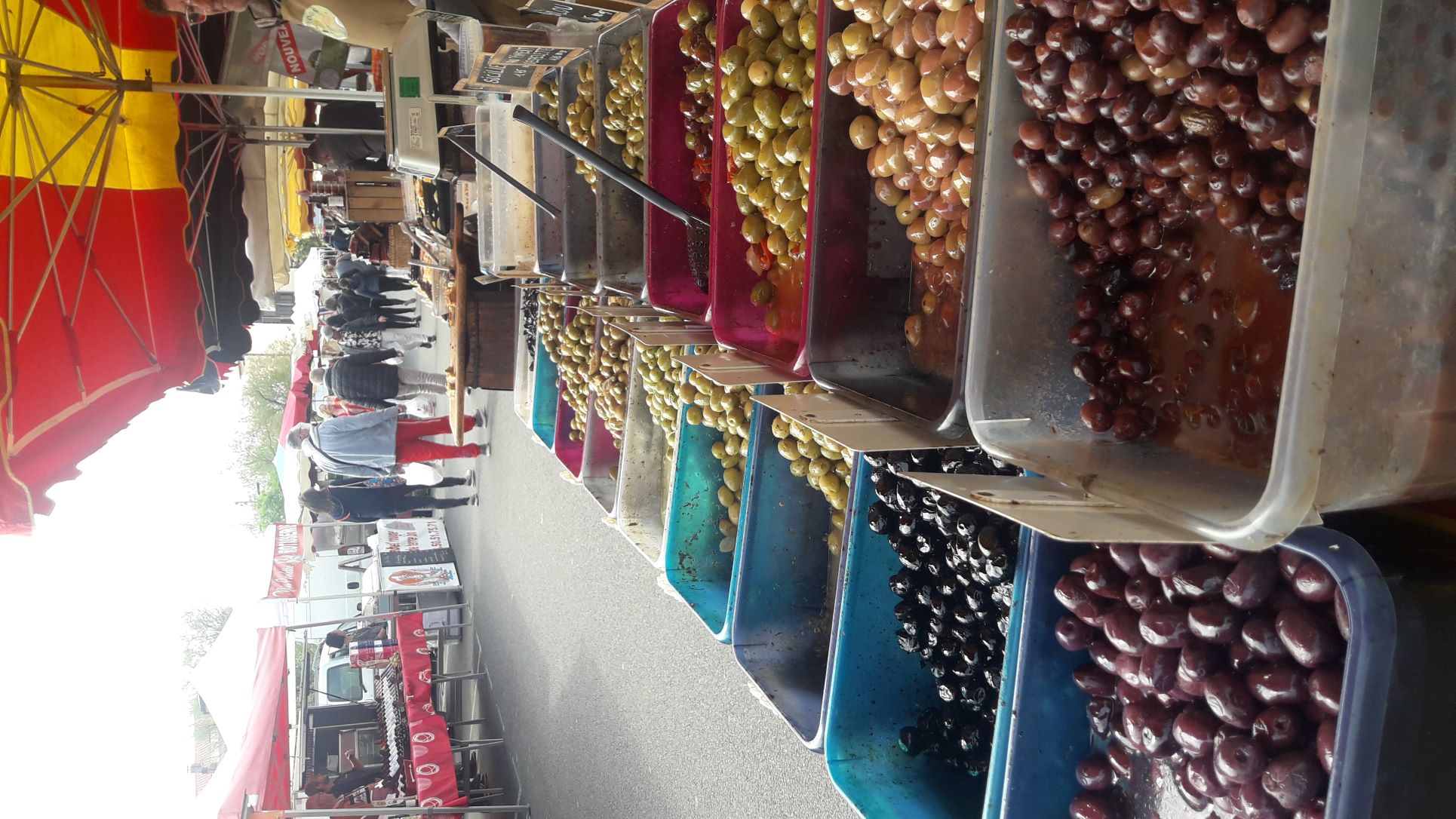 Marché traditionnel saisonnier