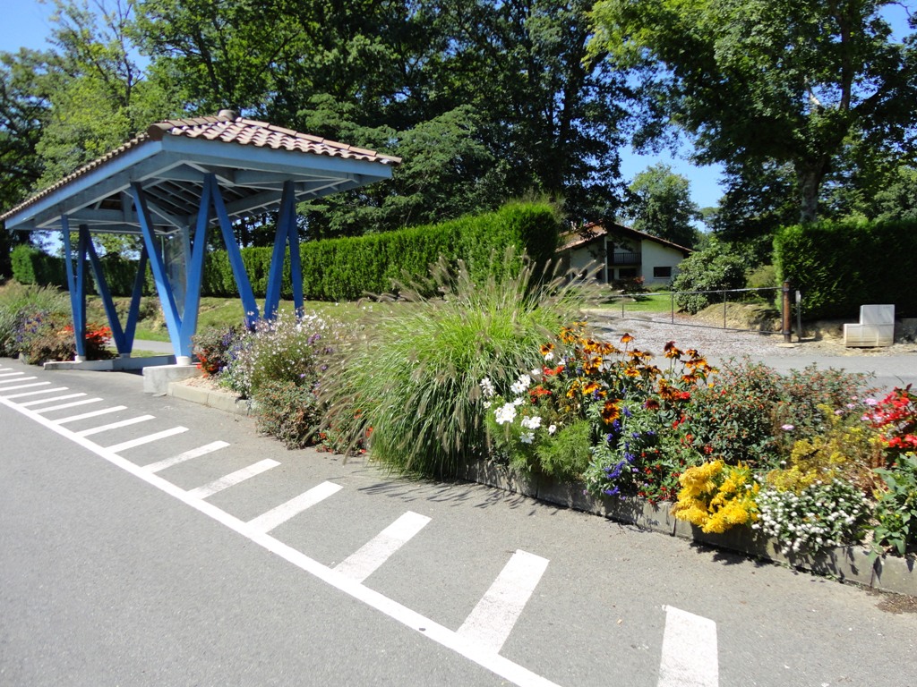 Pouillon a POUILLON - Villes et villages Fleuris - Tourisme Landes (40)