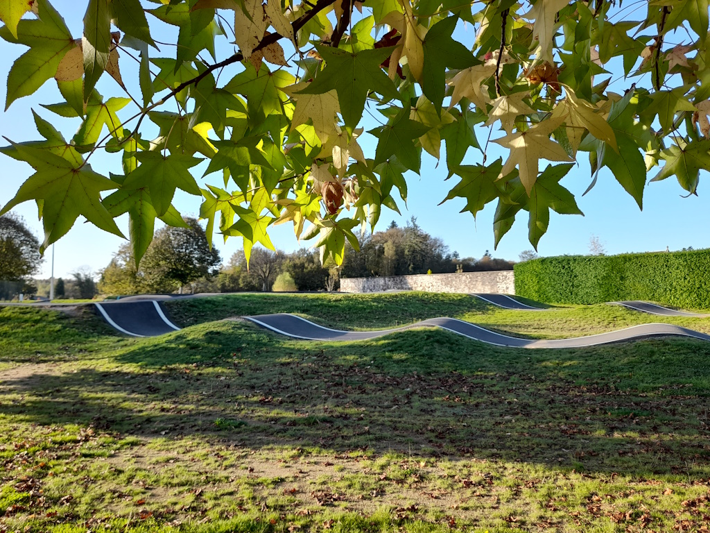 Pumptrack goudronnée de Champnétery