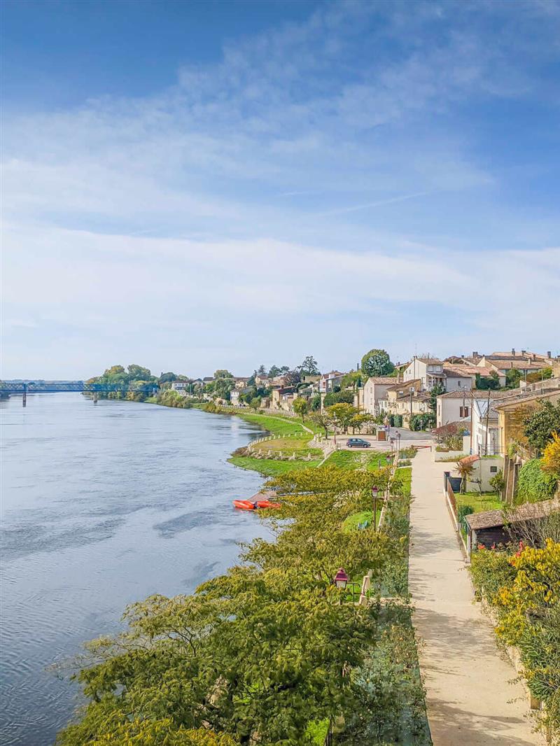 Quais_de_Castillon_la_Bataille_OTCP_E_Gaye_mobile