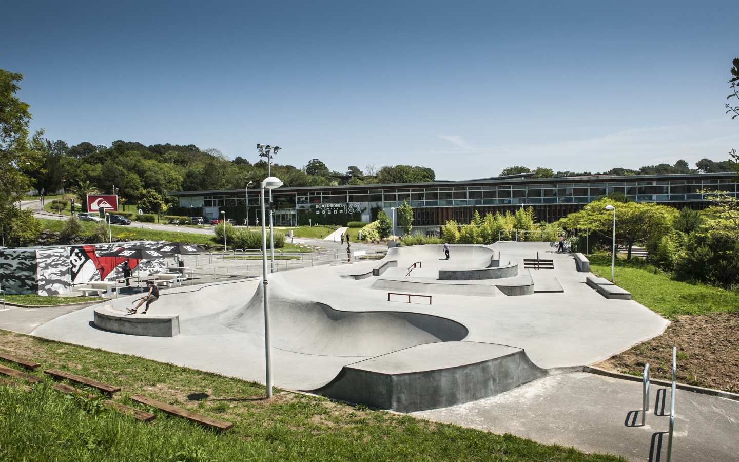 162 Skate School