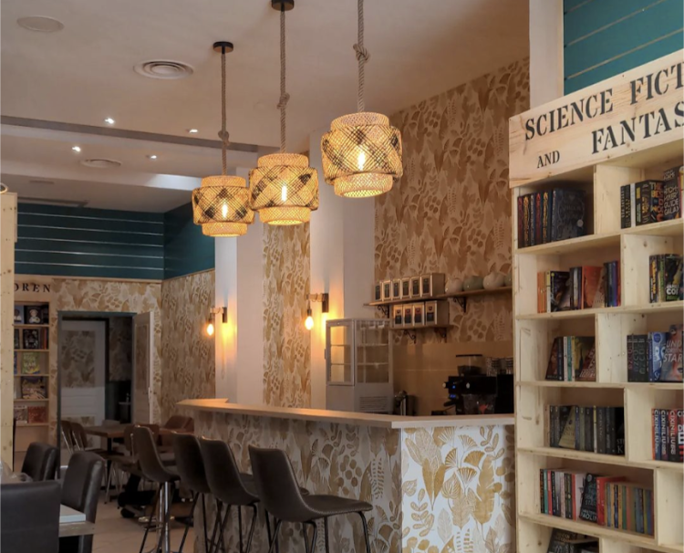 Boukie's bookshop - photo 2