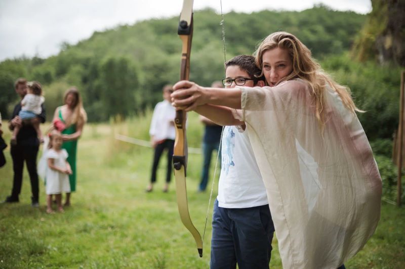 Atelier tir à l'arc au Château de Commarque - Châteaux en fête