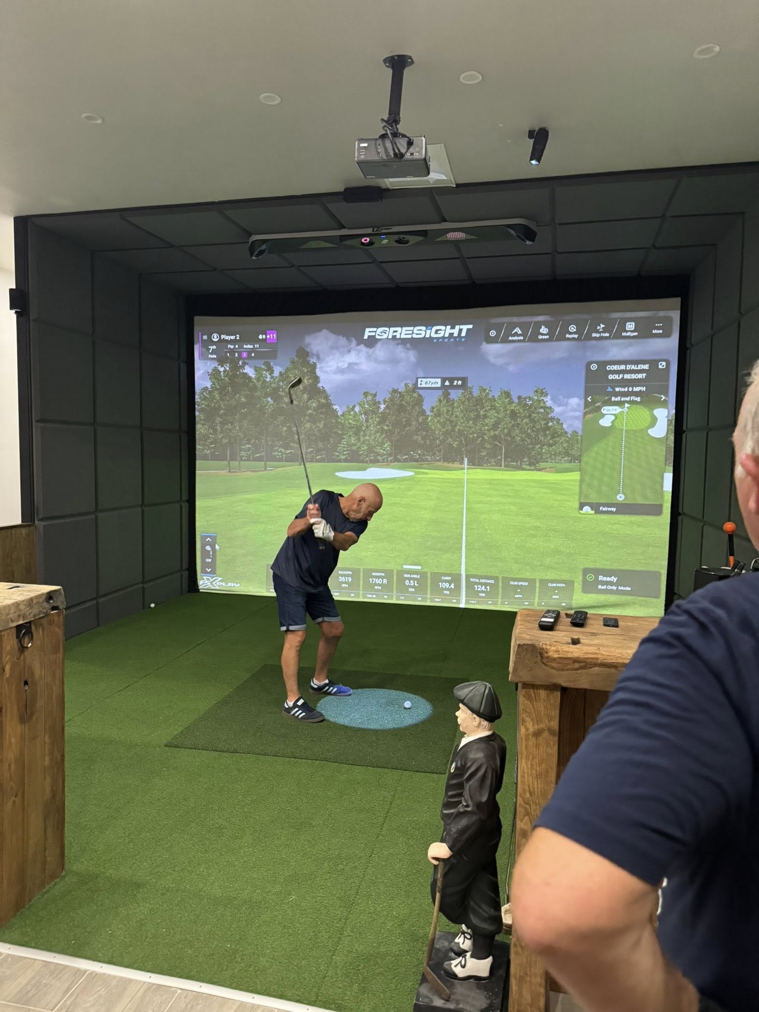 The Bunker Bar - Indoor Golf Simulator Studio - Simulateur de Golf