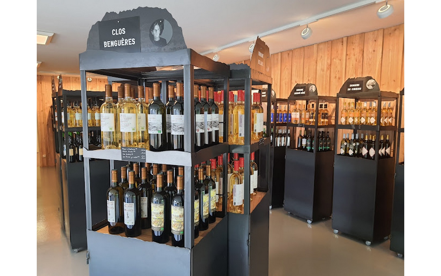 La vinothèque des vignerons du Jurançon
