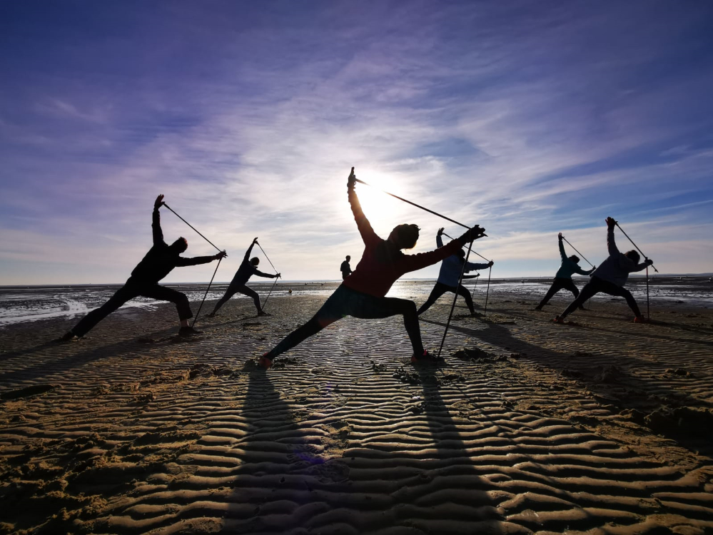 Découverte du Nordic Yoga sur la plage