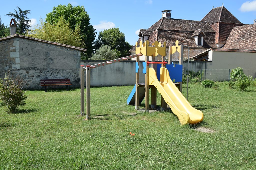 Aire de jeux d'Eyraud-Crempse-Maurens