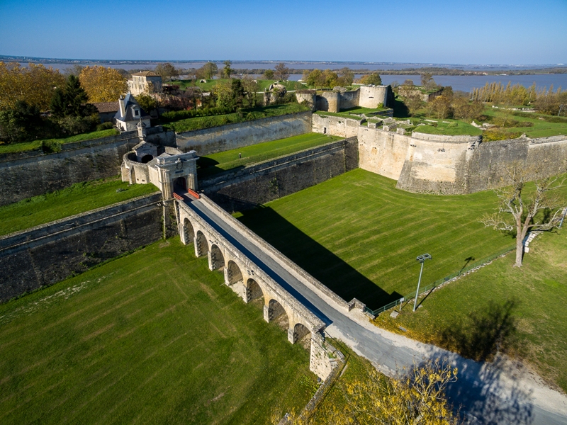 citadel-Blaye-UNESCO-royal-gate-800x600