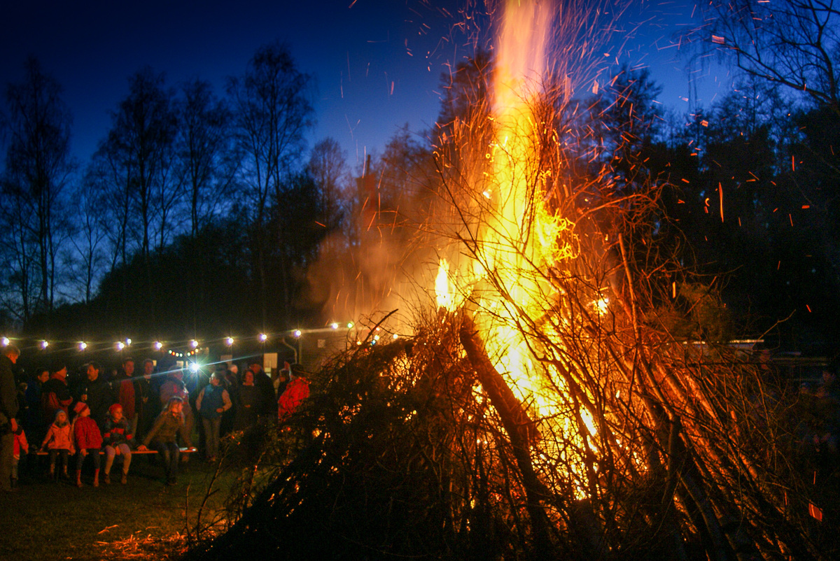 Fête de la musique, marché d'artisans locaux et feu de la Saint Jean