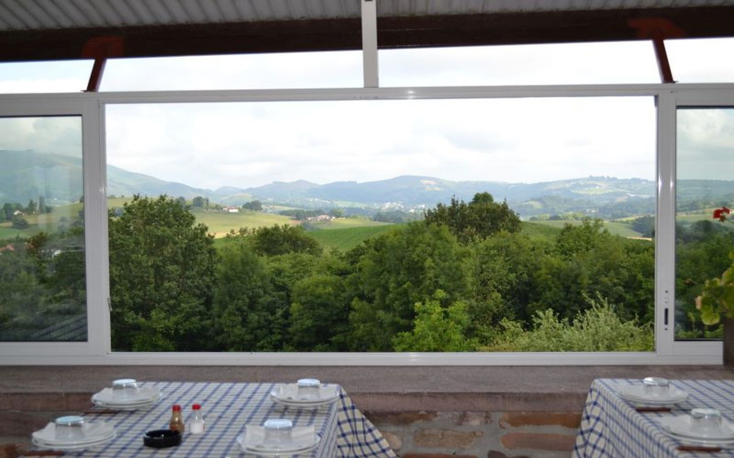 Benta Halty, restaurant