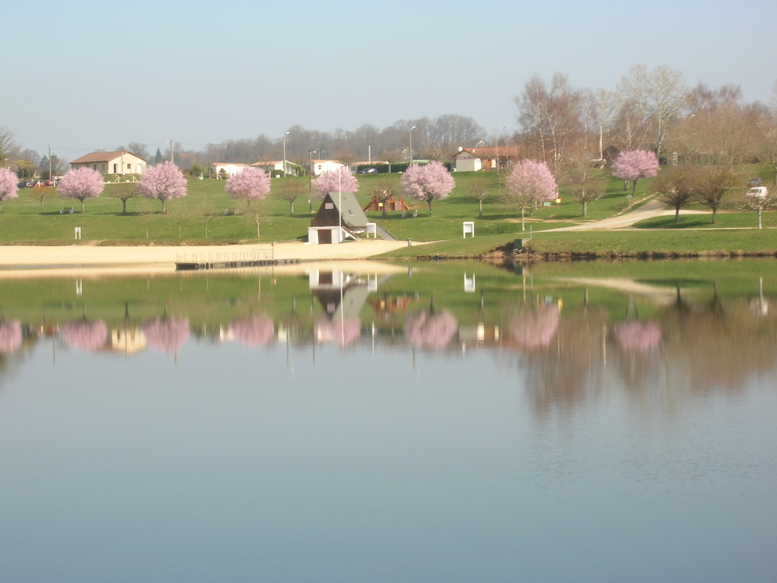 Plan d'eau de Châteauneuf-la-Forêt
