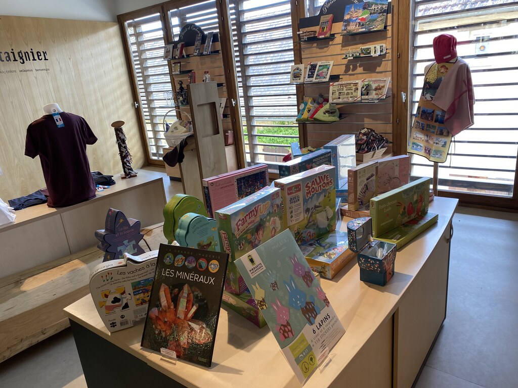Boutique du Bureau d'Information Touristique de Villefranche du Périgord